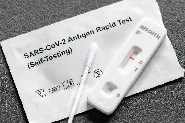 Close-up-of-COVID-self-test