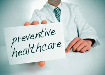 preventive healthcare note in doctor hand