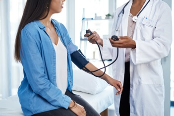 patient getting blood pressure checked during routine physical | Caldwell Idaho Routine Physical Family Practice Clinic